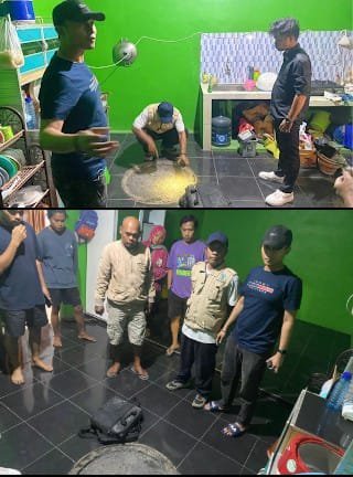 Pihak Polres Lombok Barat (Lobar) tengah melakukan evakuasi mayat korban NU (27), dengan cara membongkar sumur beton
