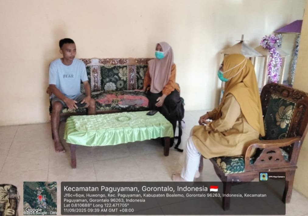 Pihak Puskesmas Bongo Nol tengah melakukan giat penyelidikan epidemiologi (PE) yang dilaksanakan di Desa Huwongo dan Desa Bongo Nol, Kamis 11 September 2025.