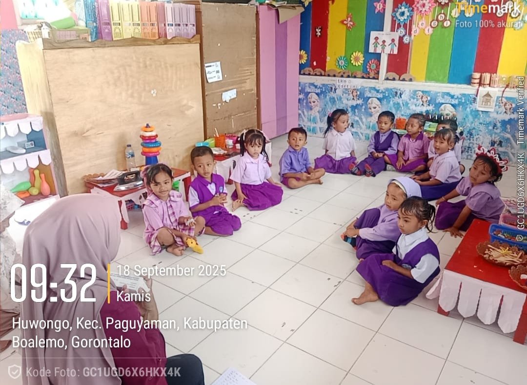 Pihak Puskesmas Bongo Nol tengah melaksanakan pemberian obat cacing yang bertempat di TK 08 Kartini Paguyaman dengan menyasar 17 orang siswa, Kamis 18 September 2025.