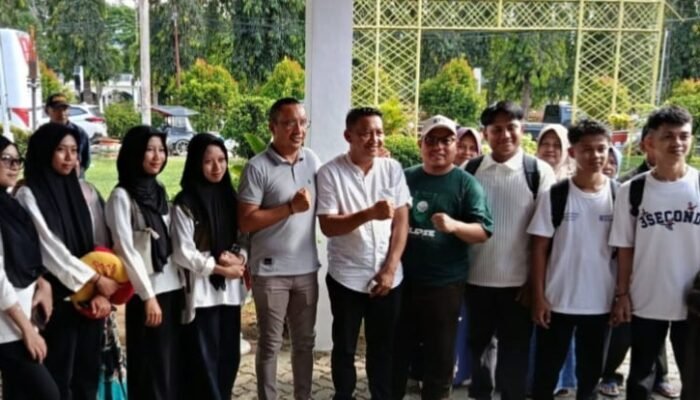 Mahasiswa Penerima Beasiswa Diminta Jaga Nama Baik, Lahmudin Tekankan Pentingnya SDM Berkualitas