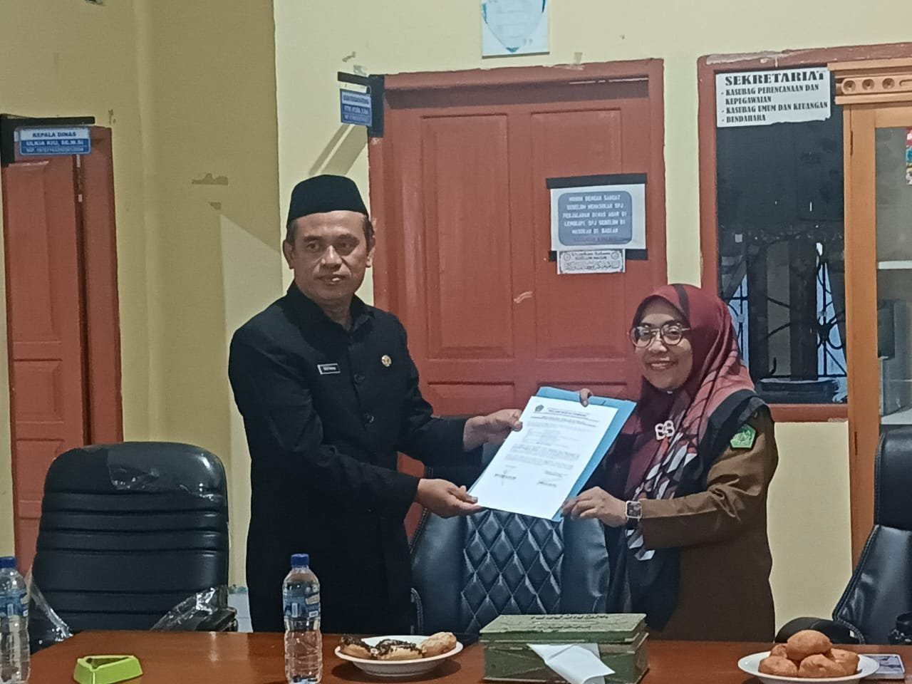 Agenda Serah Terima Jabatan (Sertijab) Pelaksana Tugas (Plt) Kepala Dinas, di lingkup Dinas Komunikasi dan Informatika (Kominfo) Kabupaten Boalemo Senin 24 November 2025. (Foto: Etnik Media.Id)