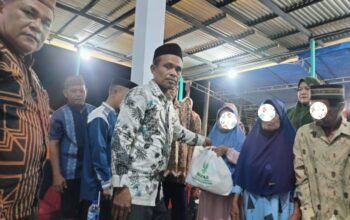Serahkan Paket Sahur dari Baznas, Mirwan: Pemdes Bakal Pastikan Program Sosial Menyentuh Masyarakat
