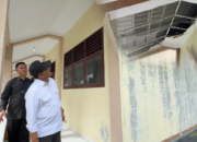 Rum Pagau Tinjau Kerusakan Laboratorium Komputer di Dua SMP, Kontraktor Diminta Bertanggung Jawab