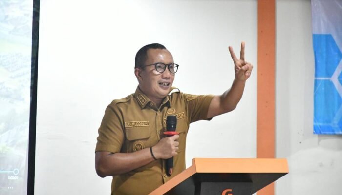 Lahmuddin Hambali Tekankan Peran Bidan dalam Menekan Angka Kematian Ibu dan Bayi di Boalemo