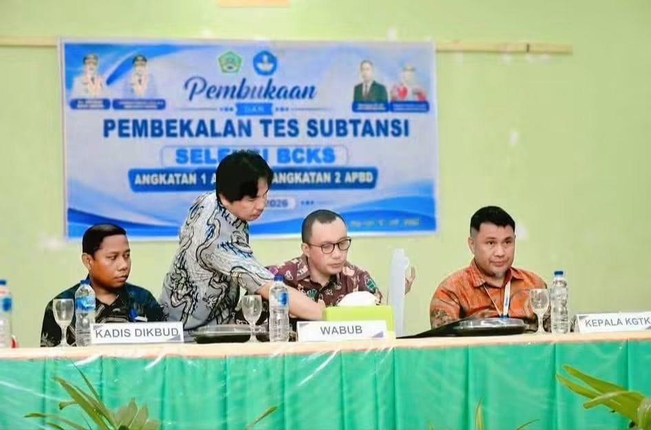 Pelaksanaan Pembekalan Tes Substansi bagi Bakal Calon Kepala Sekolah (BCKS) yang dihelat di Aula SMP Negeri 1 Tilamuta, Jumat 24 Juli 2026.