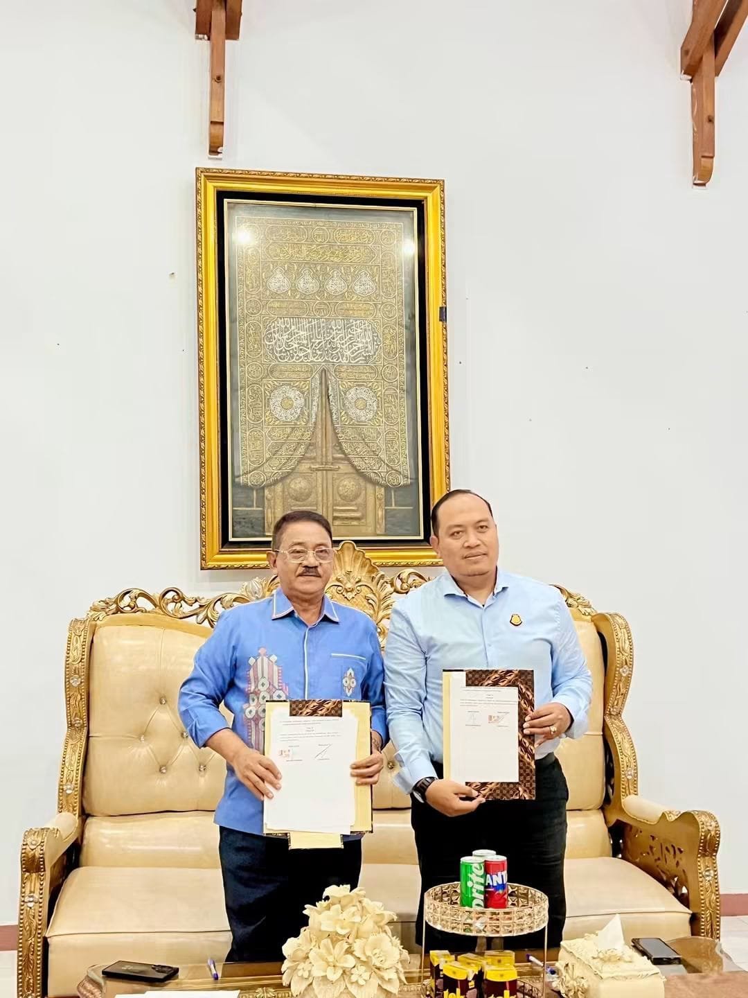 Bupati Boalemo, Rum Pagau menandatanganan Perjanjian Kerja Sama (PKS) tentang Penanganan Masalah Hukum dalam Bidang Perdata dan Tata Usaha Negara (TUN) bersama Kejaksaan Negeri (Kejari) Boalemo, bertempat di Rumah Dinas Bupati Boalemo, Kamis 18 Juni 2026.