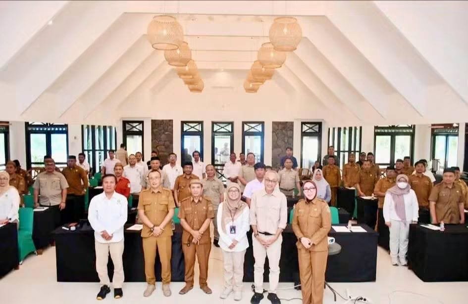 Agenda Sosialisasi Inventarisasi dan Verifikasi Penyelesaian Penguasaan Tanah dalam Rangka Penataan Kawasan Hutan (PPTPKH) Kabupaten Boalemo yang bertempat di Villa Kencana Bolihutuo pada Selasa 14 Juli 2026.