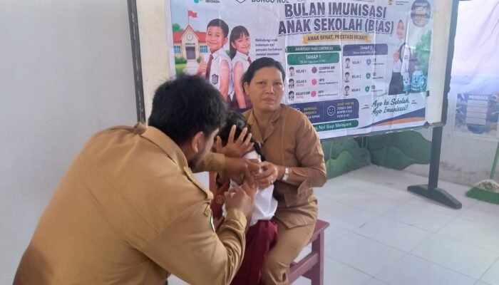 Perkuat Imunitas Anak Sejak Dini, UPTD Puskesmas Bongo Nol Laksanakan BIAS di SDN 16 Paguyaman