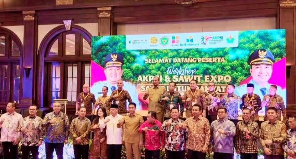 Wakil Bupati Boalemo, Lahmuddin Hambali, yang didampingi oleh Kepala Dinas Pertanian, Kepala Dinas PUPR, serta Kepala Dinas Pariwisata, dalam kegiatan Workshop dan Sawit Expo Asosiasi Kabupaten Penghasil Sawit Indonesia (AKPSI) yang diselenggarakan di Hotel Bidakara, Jakarta Selatan, Selasa 7 Juli 2026.